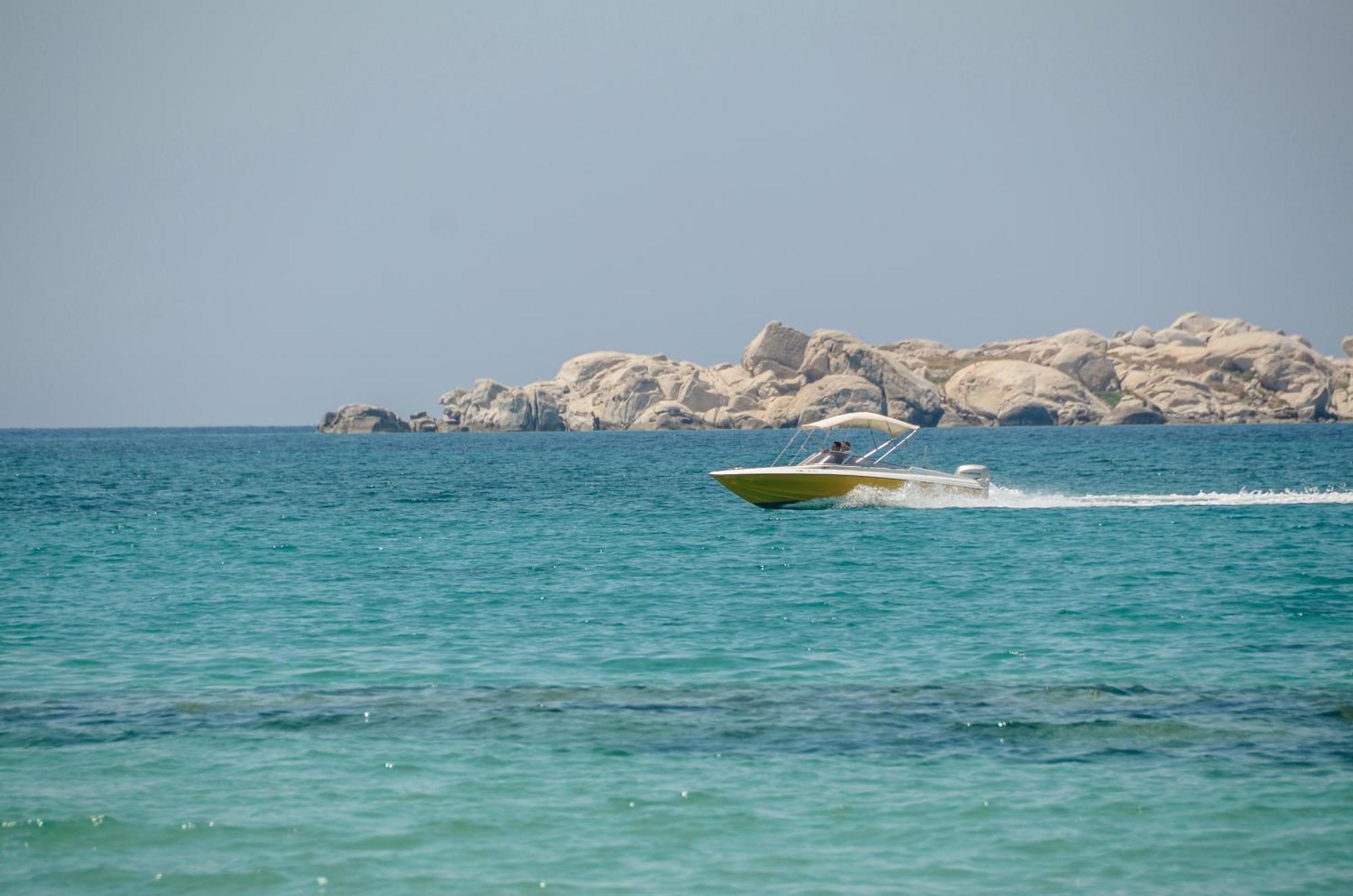 Отель Glaronissi Beach Maragkas Экстерьер фото